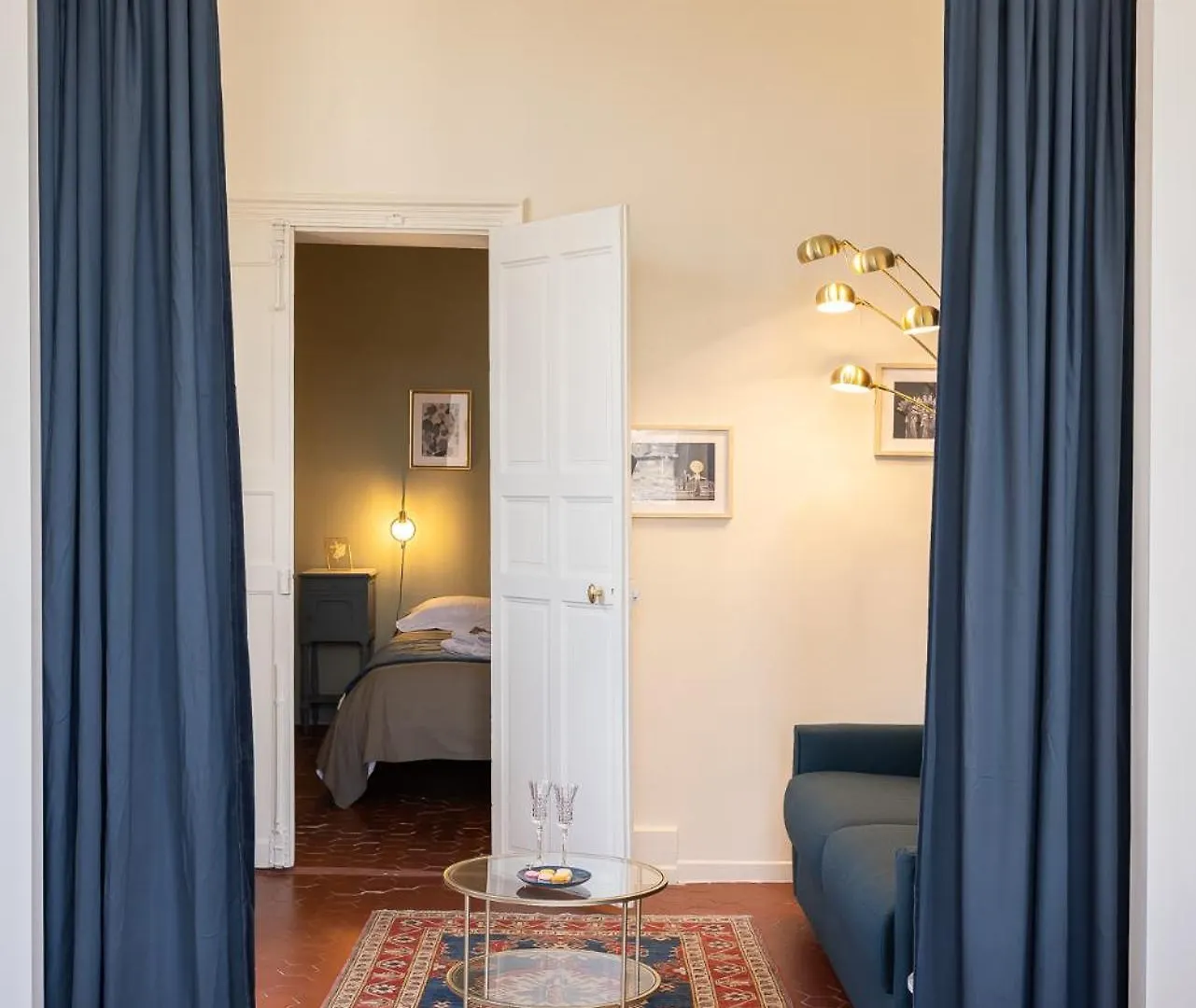 Avignon Intra-Muros, Vue Palais Des Papes Appartement